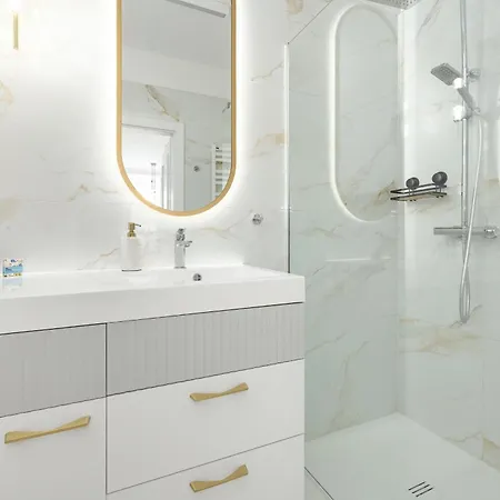 D203 - Basen, Sauna, Jacuzzi - Easy - Rent Apartmán *